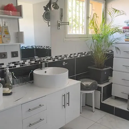 Villa, 4 Et Piscine Privee Cabestany