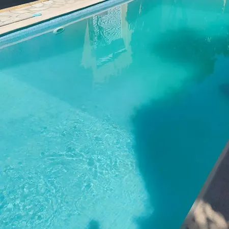 Villa, 4 Et Piscine Privee * Cabestany